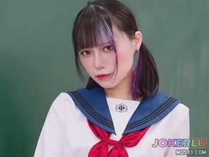  M系母狗学妹被学长发现喜欢在网络上色色成为肉便器的第一天 斋斋